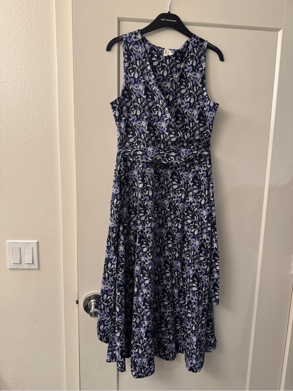 Pact Navy Floral Fit & Flare Easy V-neck Dress size S